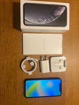 Apple iPhone XR 64 GB smartphone