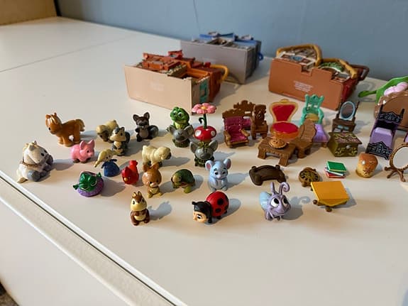 Disney lekset figurer och djur med tillbehör