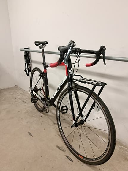 Cube attain 58cm kolfiber