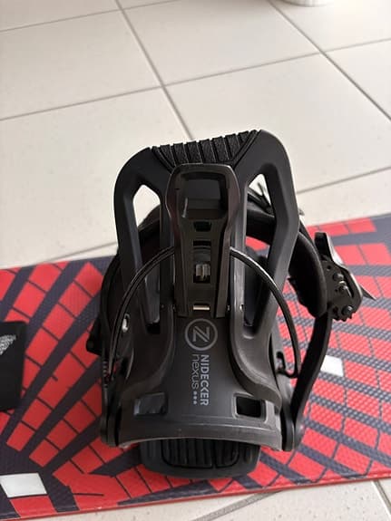 Elan snowboard 158 cm med bak-entry bindningar