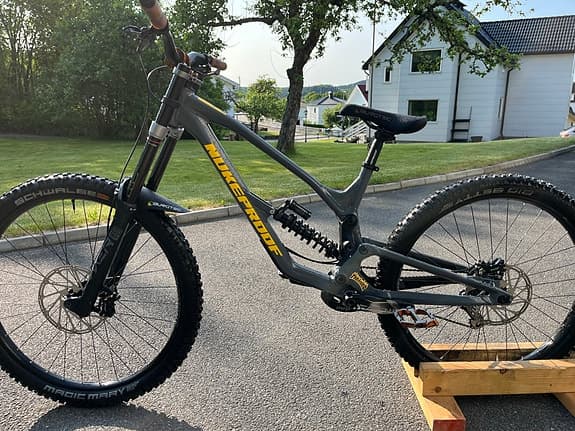 Nukeproof dissent 297, L