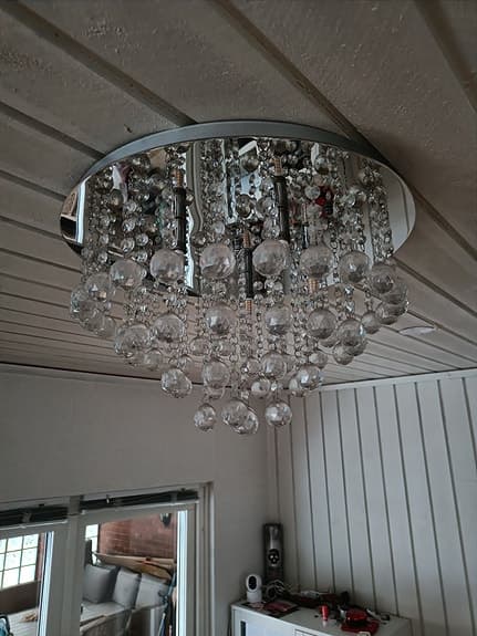 2ps. of kristallampor + gratis ledlampor