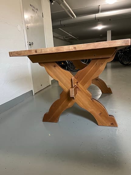 Furu matbord Massivt