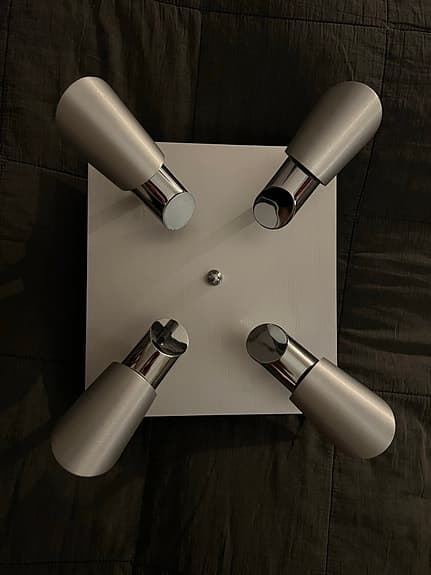 Taklampa med spottar