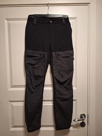 Fleecefodrade friluftsbyxor