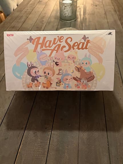Have A Seat Labubus, helt nya i kartong!