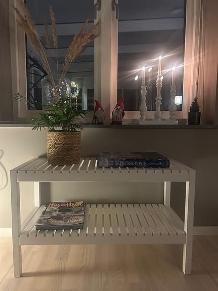 IKEA bänk med förvaring i vitt trä