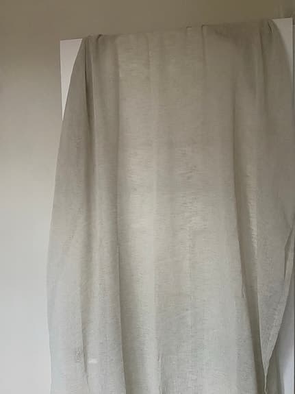 Två gardinlängder linnekänsla 140x300 cm