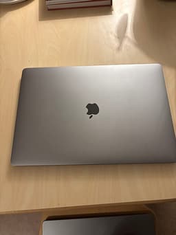 Apple MacBook Pro 16” 2019 i väldigt fint skick