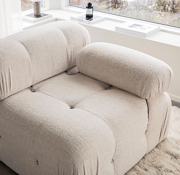 Trendig soffa från Sleepo (Blanca)