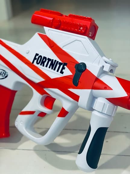 Nerf Fortnite gevär – mycket fint skick + pilar
