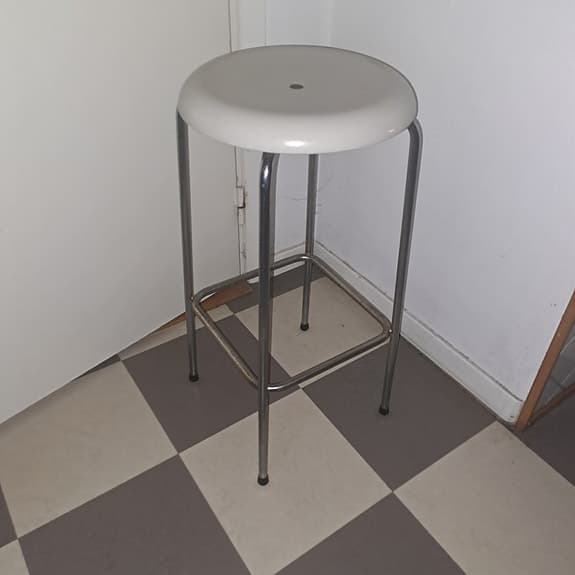 Hög pall  " taburett " Edvin Ståhl Lammhults