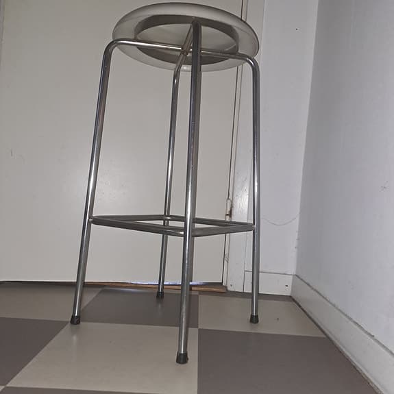 Hög pall  " taburett " Edvin Ståhl Lammhults