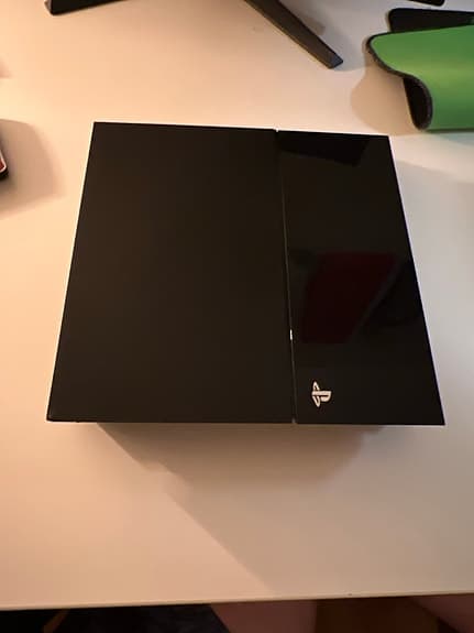 Sony PlayStation 4 Slim