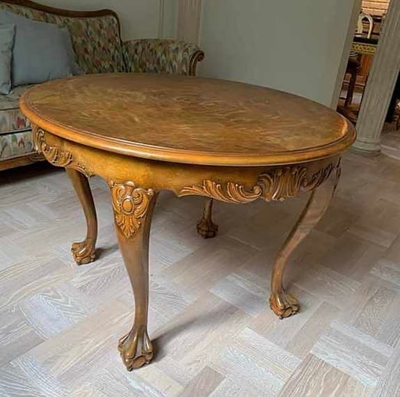 Antikt runt bord från ca 1910 – äkta hantverk & tidlös elegans