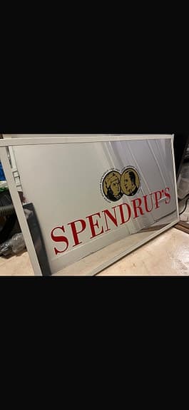 2 st speglar Spendrups ca 90 x 53 cm