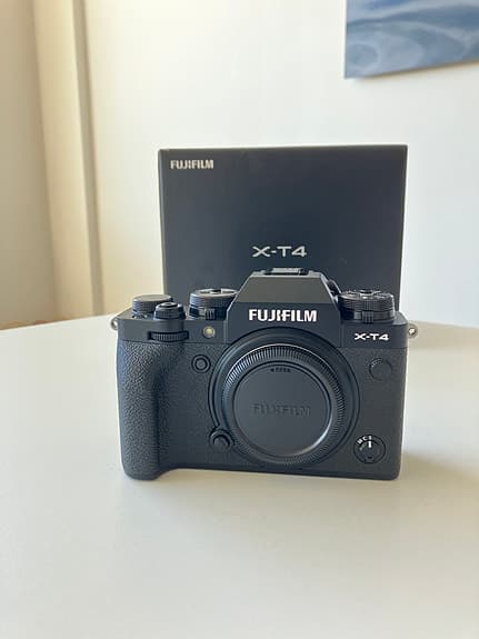 FYND Fujifilm X-T4 kamerahus – nyskick, endast 694 exponeringar