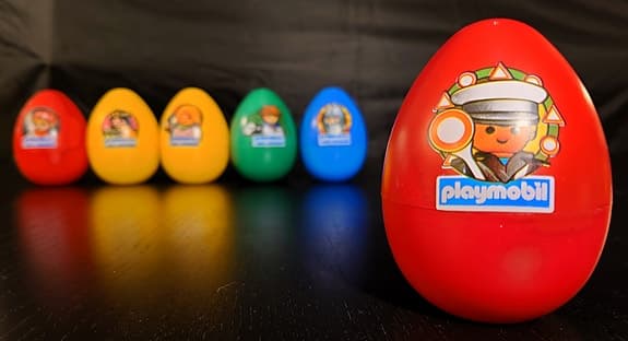Playmobil påskägg 3971 🐣🔴 – rött ägg med trafikpolis (fint skick)