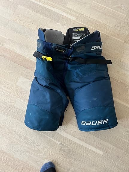 Bauer hockeybyxor
