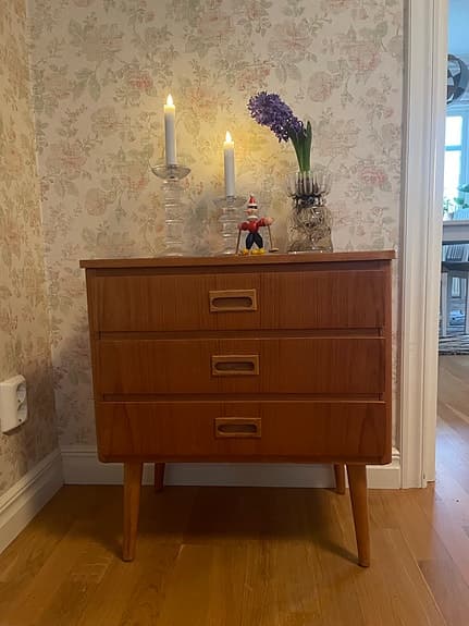 Retro teak byrå 1950- 60 tal vintage teak möbel hall möbel