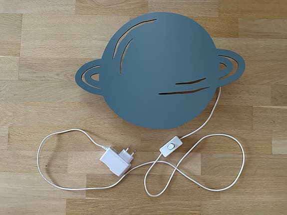 Ferm Living lampa, planetlampa, Saturnus, barnrum