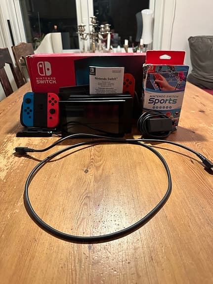 Nintendo Switch (2019, V2)