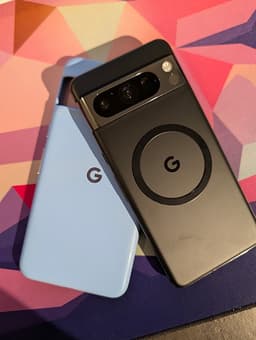 Google Pixel 8 Pro 256 GB - Perfekt Skick + Tillbehörspaket.