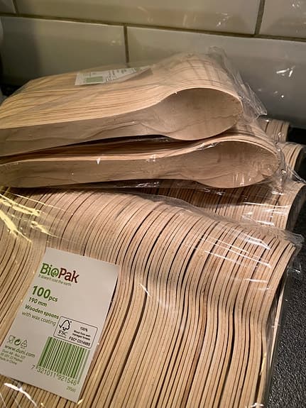 Nya träskedar i paket