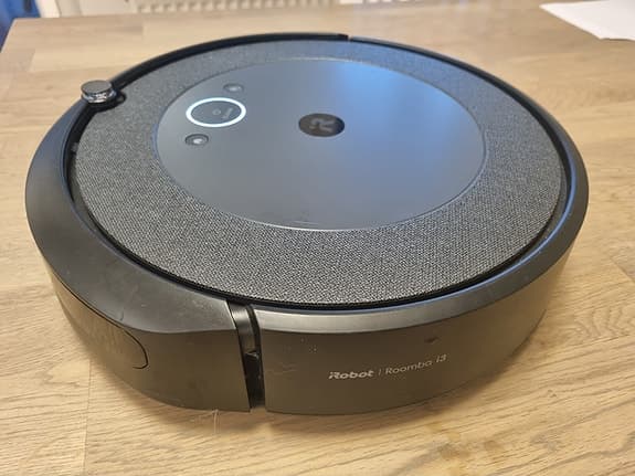 iRobot Roomba i3 i robot i fint skick