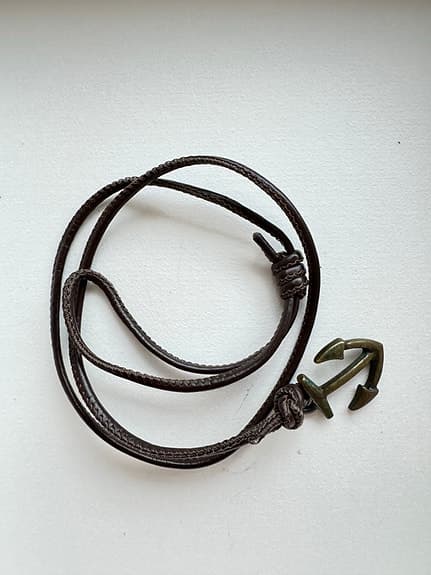 Armband med ankardetalj – justerbart läderband