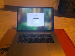 MacBook Pro 2019 – i9 / 16 GB / 512 GB