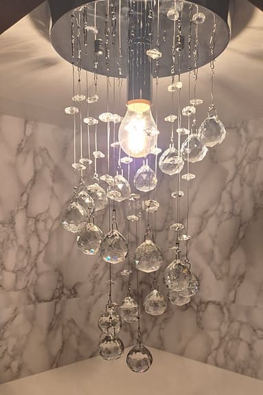 Modern kristallkrona – semi-flush ljuskrona med lyxig glans