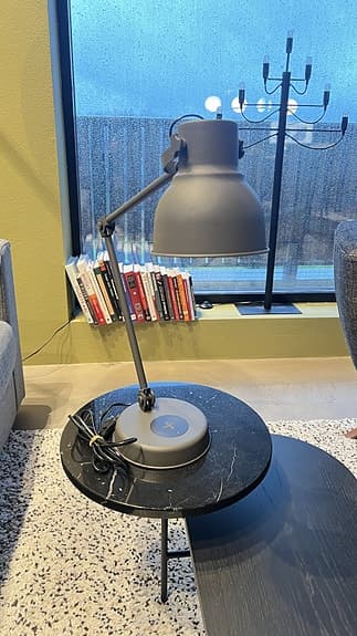 HEKTAR Arbetslampa med trådlös laddning, mörkgrå