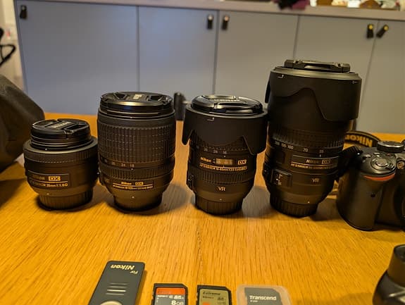 Komplett Nikon-paket: D3200 + 4 objektiv & massor av tillbehör