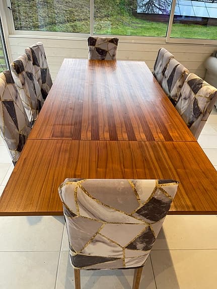 Matbord 230 × 100 cm + 8 stolar (kan bli 6-sits)