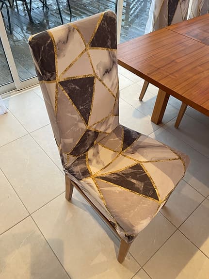 Matbord 230 × 100 cm + 8 stolar (kan bli 6-sits)