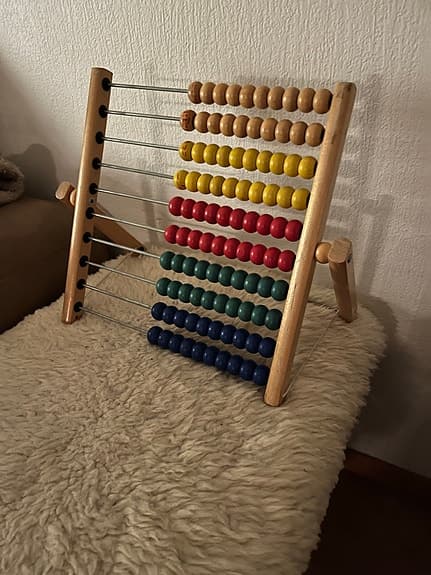 IKEA Kulram i trä med färgade kulor