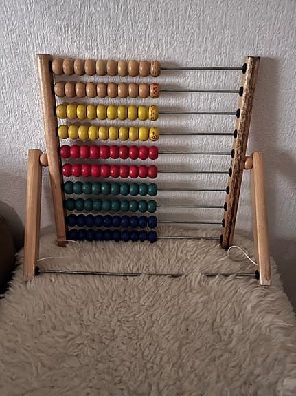 IKEA Kulram i trä med färgade kulor