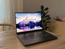 ASUS ROG Zephyrus G14, RTX 4070, 120 Hz 14" OLED - inköpt 2025