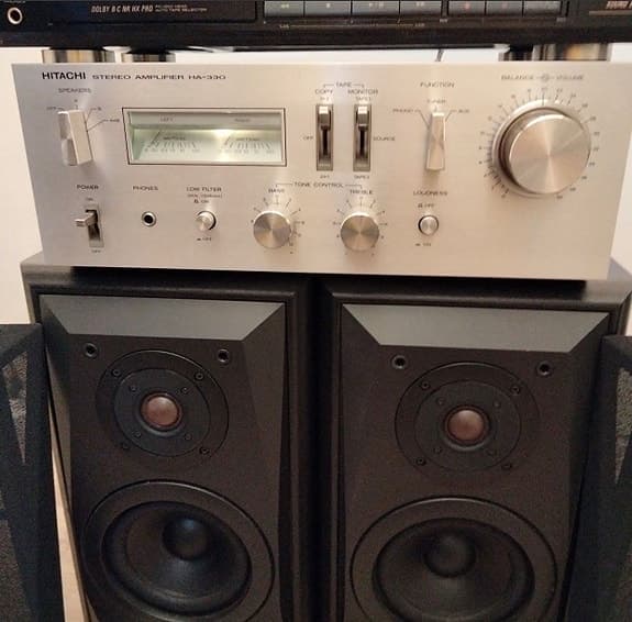 Hitachi SA-350 Stereo förstärkare med högtalare