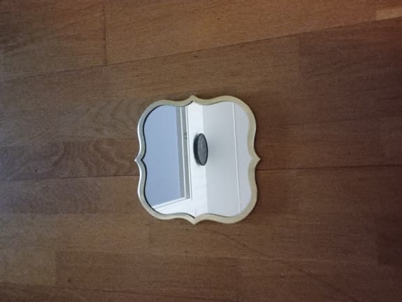 H&M Spegel guldig ram mått 20x20