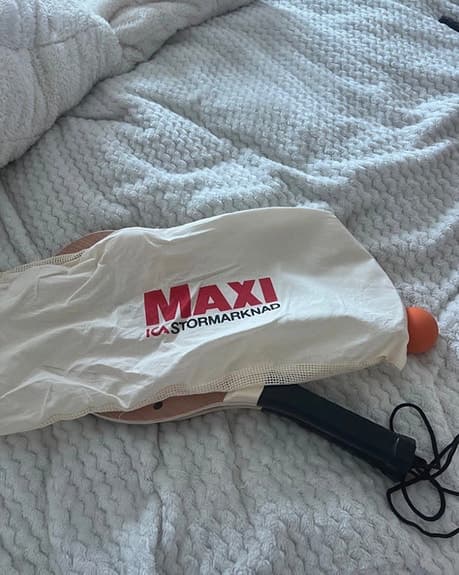 Maxi ICA Stormarknad Bordtennisracket Set med boll och fodral