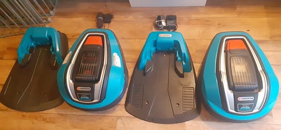 2st GARDENA Robotgräsklippare + Laddstation + Laddare ++