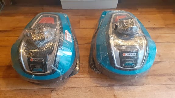 2st GARDENA Robotgräsklippare + Laddstation + Laddare ++