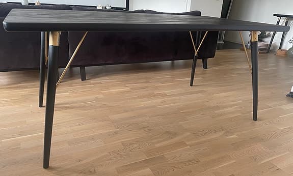 Nordal Chantal matbord 180 cm, svart, fint skick