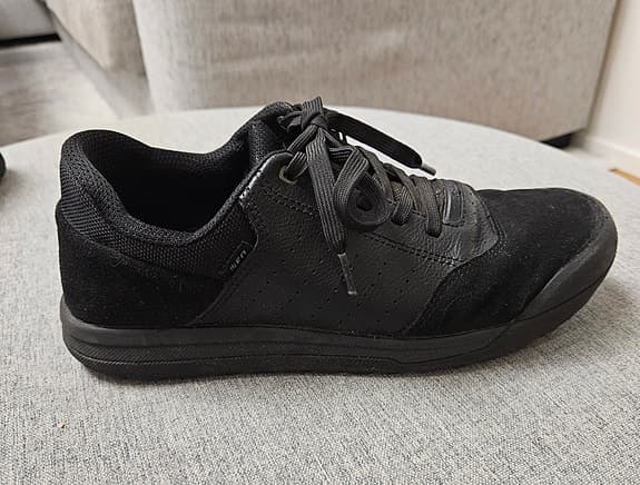 Specialized 2FO roost flat