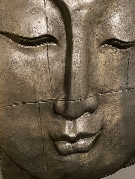 Väggdekoration Buddha ansikte silverfärgad