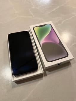 Apple iPhone 14 128 GB svart