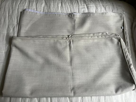 Mille Notti sänggavelöverdrag 180x110 (nypris 4500kr)