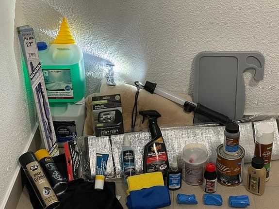 Stort tillbehörspaket till bil, husbil, camper etc – värde flera tusen